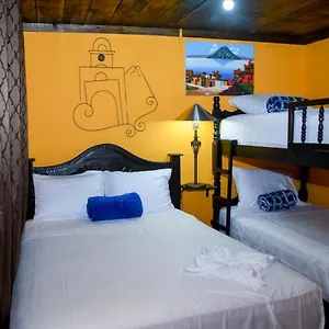 Iñaky's Place Y Restaurante Bed and breakfast Antigua